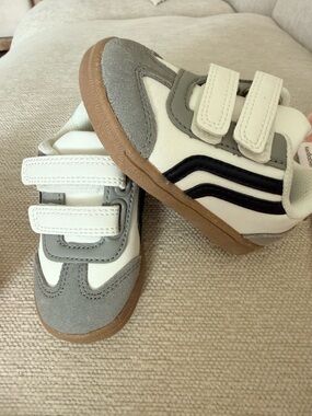 Cat & Jack Gray, White and Black Velcro Kids Sneakers new